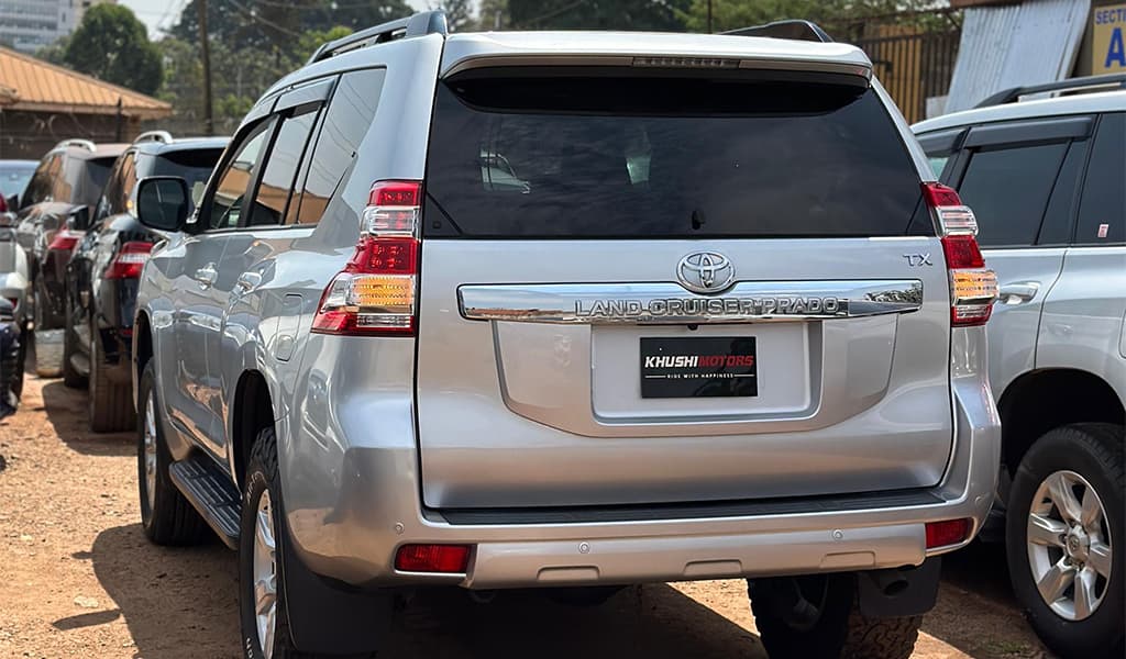 2017 Toyota Land Cruiser Prado image-13
