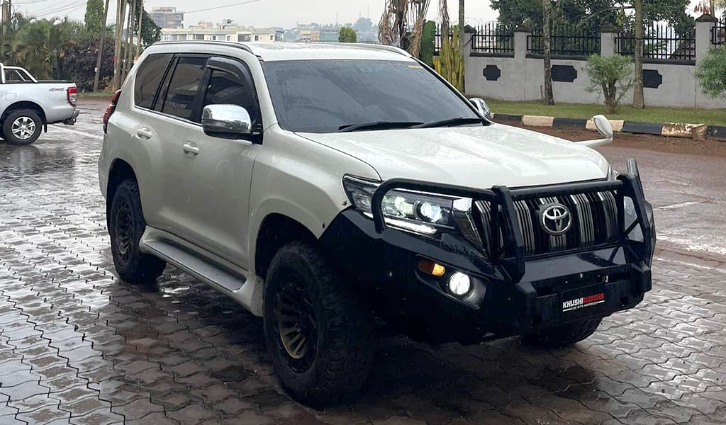 2016 Toyota Land Cruiser Prado image-2