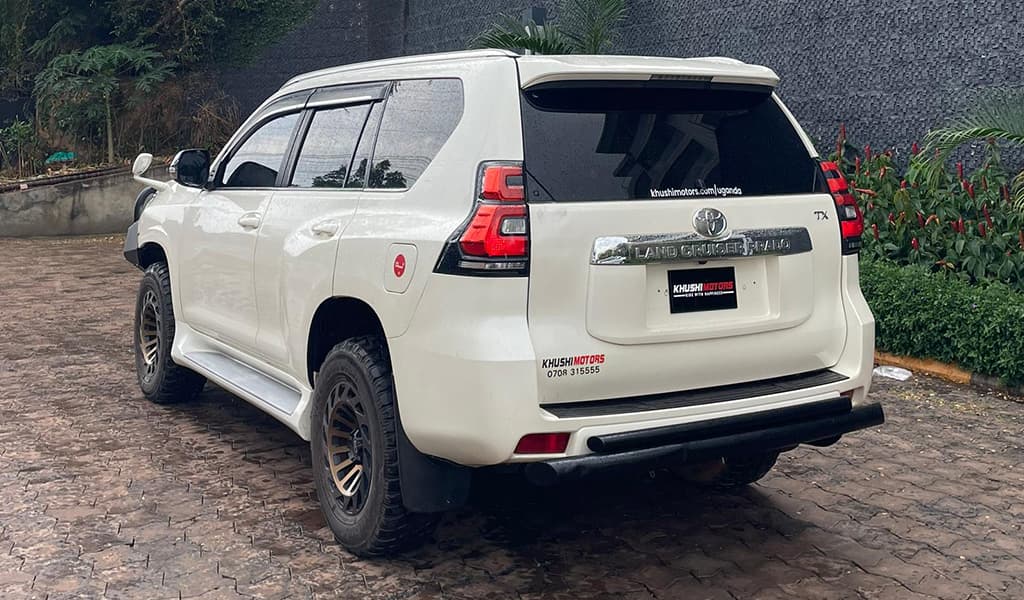 2016 Toyota Land Cruiser Prado image-4