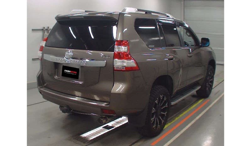 2016 Toyota Land Cruiser Prado image-5