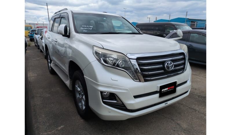 2016 Toyota Land Cruiser Prado image-1