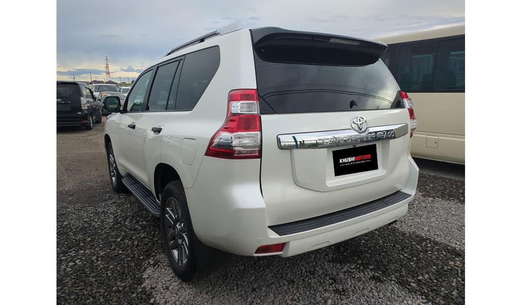 2016 Toyota Land Cruiser Prado image-7