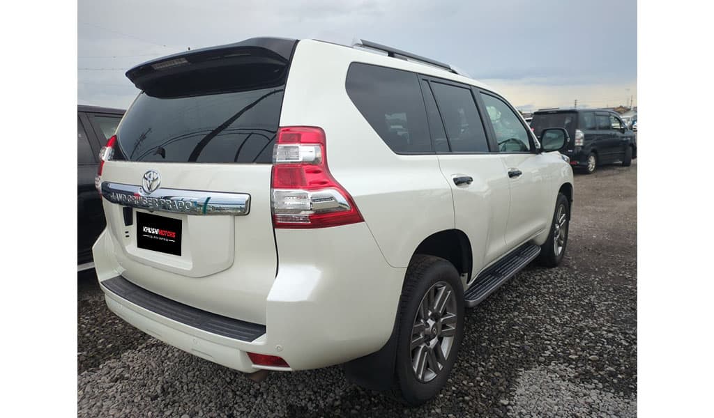2016 Toyota Land Cruiser Prado image-8
