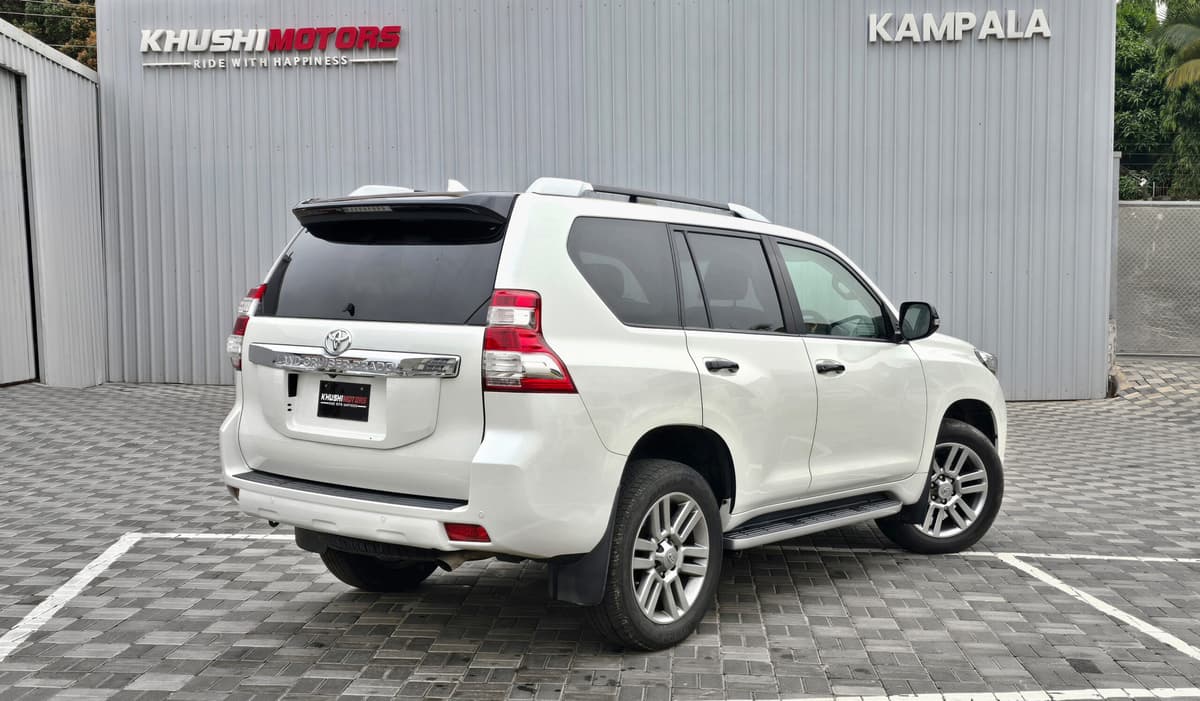 2016 Toyota Land Cruiser Prado image-14