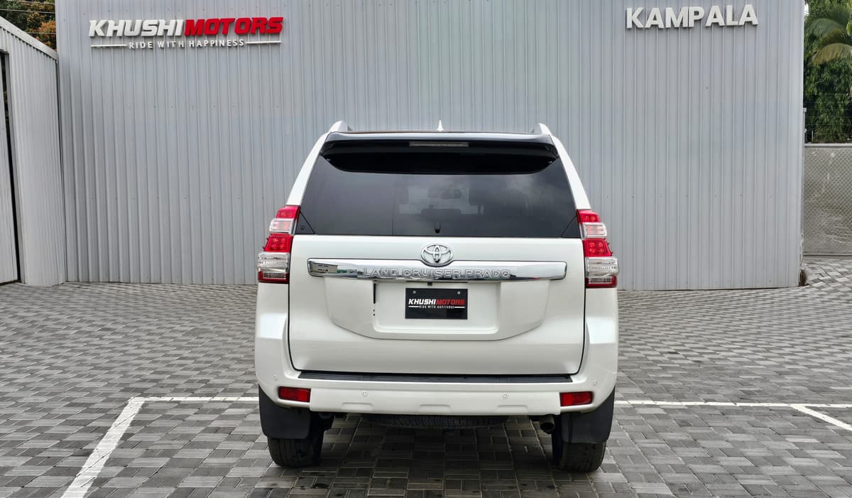 2016 Toyota Land Cruiser Prado image-15