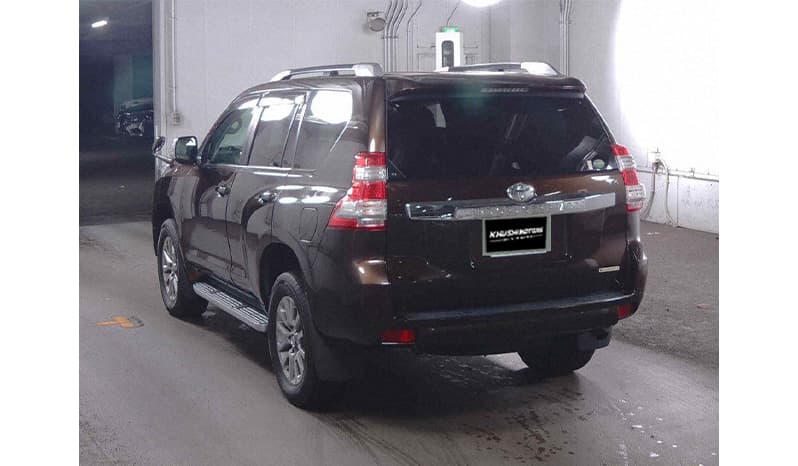 2017 Toyota Land Cruiser Prado image-4