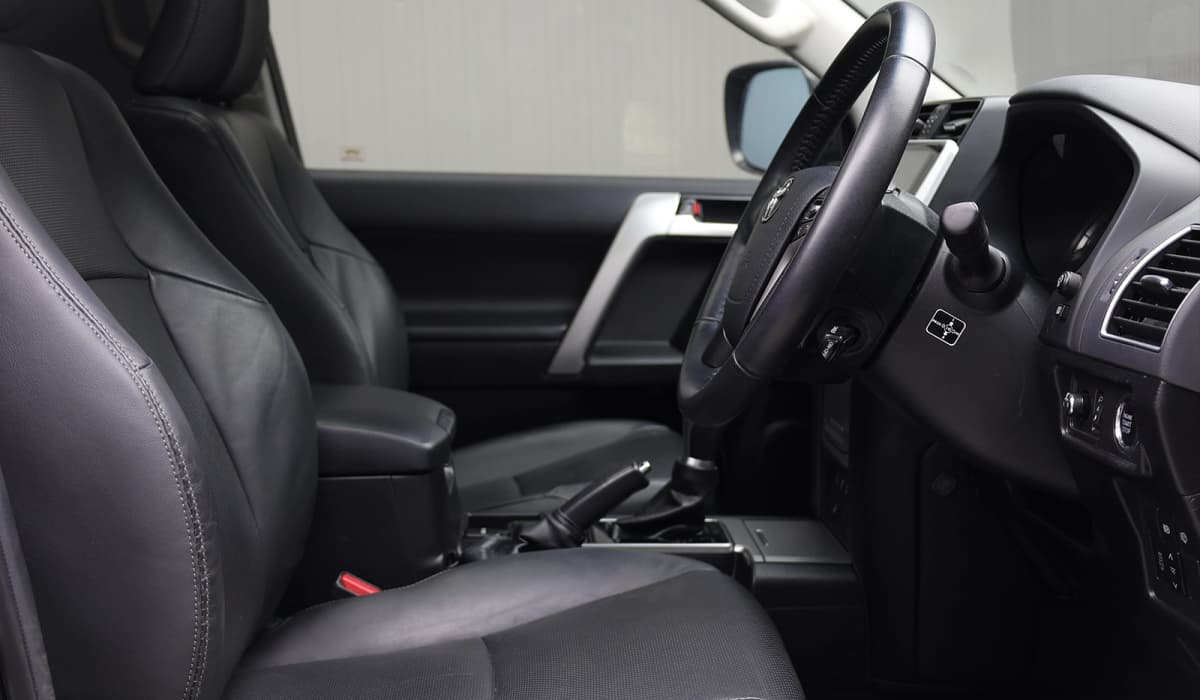 2017 Toyota Land Cruiser Prado TX-L package image-11