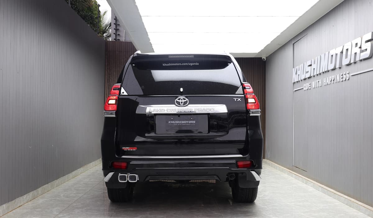 2017 Toyota Land Cruiser Prado TX-L package image-12