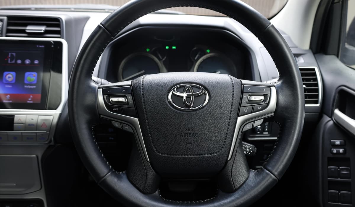 2017 Toyota Land Cruiser Prado TX-L package image-17
