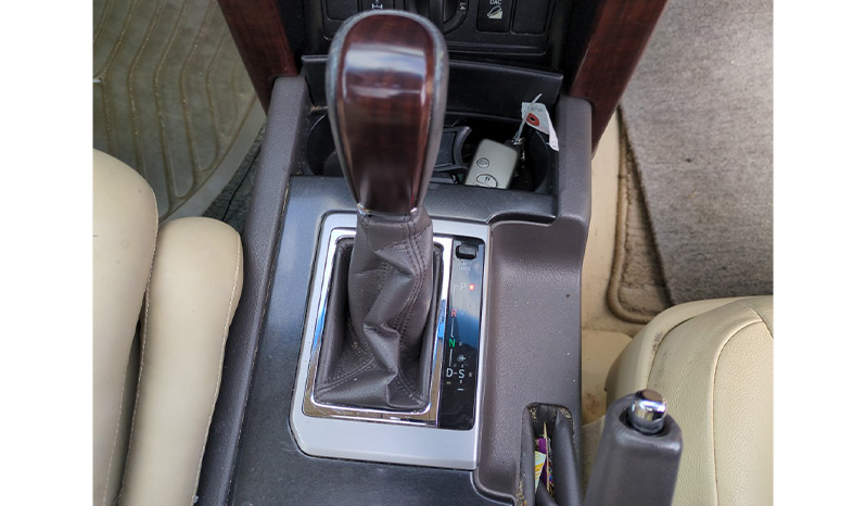 2016 Toyota Land Cruiser Prado TX-L package image-9