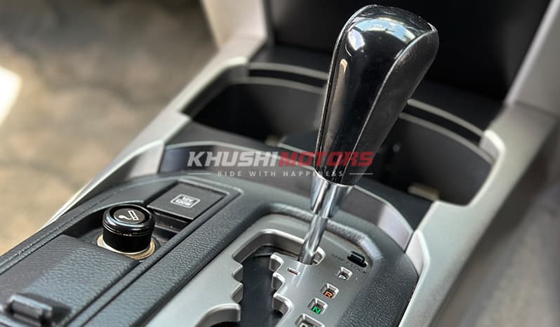 2009 Toyota Hilux Surf image-16