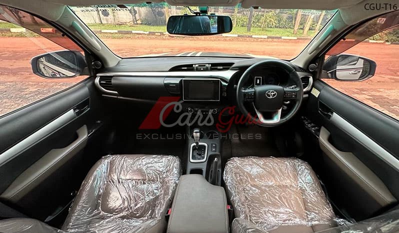 2015 Toyota Hilux image-12
