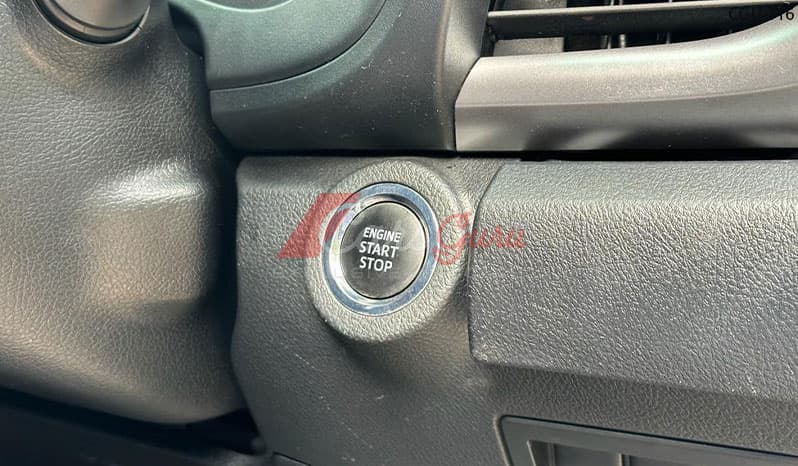 2015 Toyota Hilux image-17