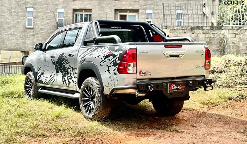 2015 Toyota Hilux image-4