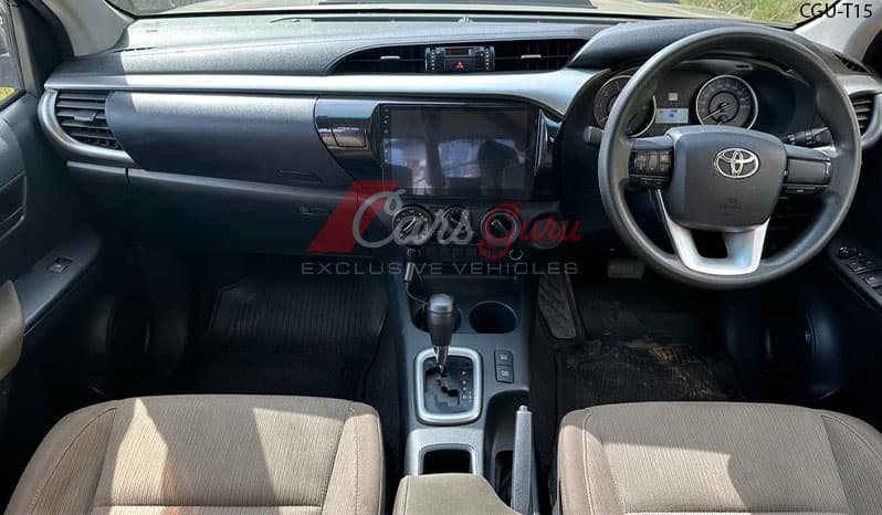 2015 Toyota Hilux image-7