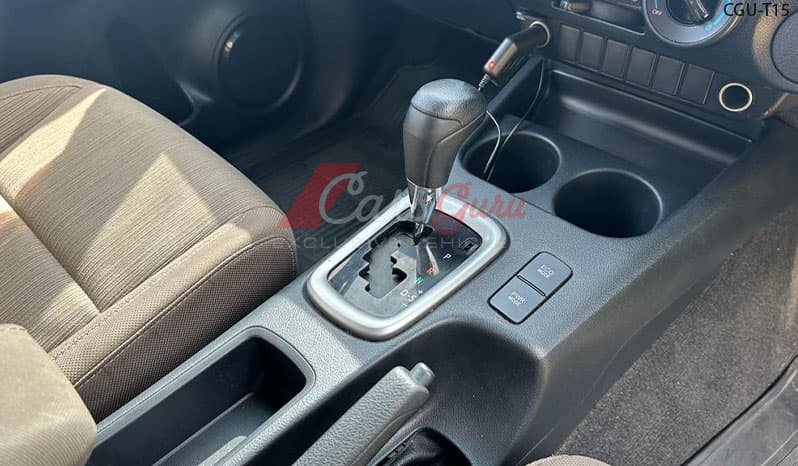 2015 Toyota Hilux image-9