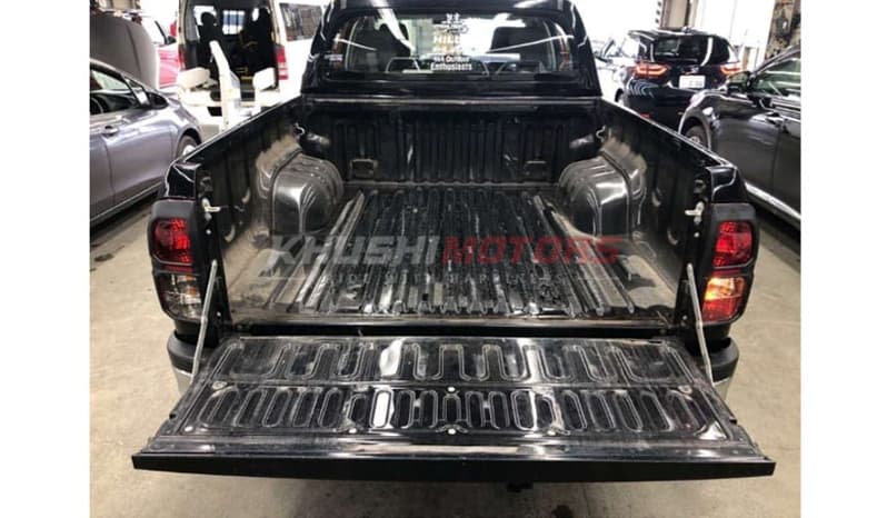 2018 Toyota Hilux image-3