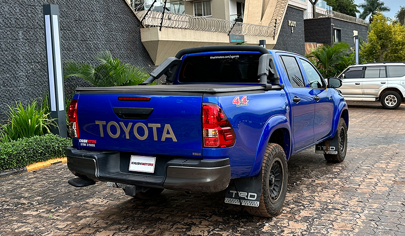 2018 Toyota Hilux image-9