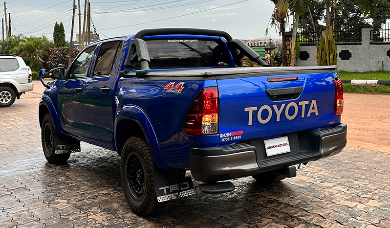 2018 Toyota Hilux image-10
