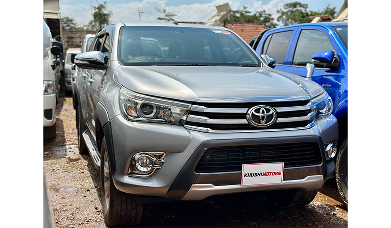 2015 Toyota Hilux image-15