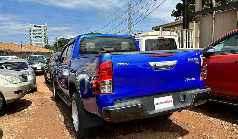 2015 Toyota Hilux image-10