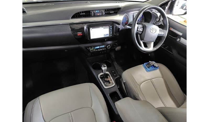 2019 Toyota Hilux image-5
