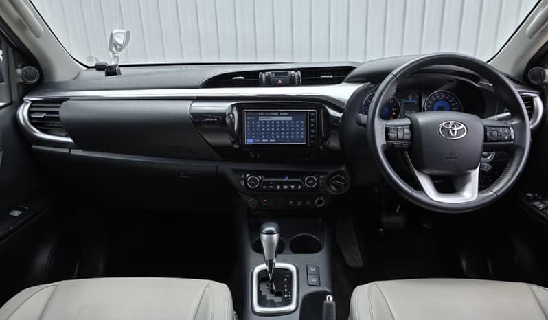 2019 Toyota Hilux image-11