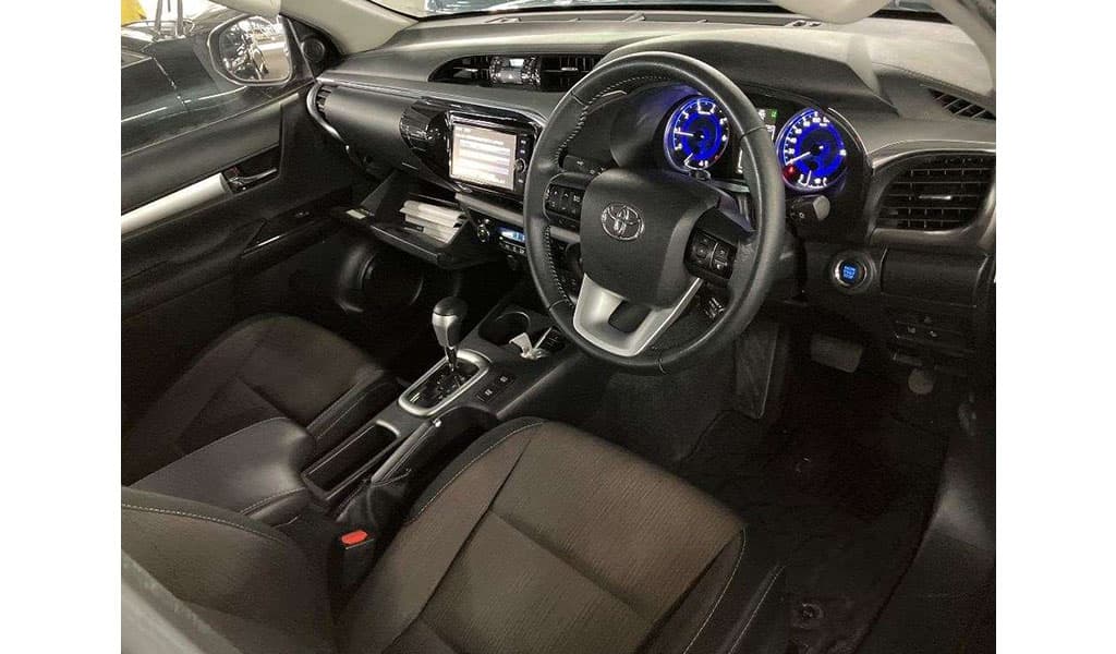 2018 Toyota Hilux image-6