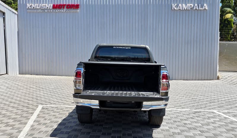 2015 Toyota Hilux image-2