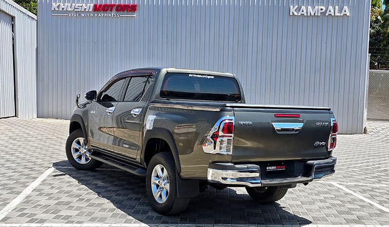 2015 Toyota Hilux image-9