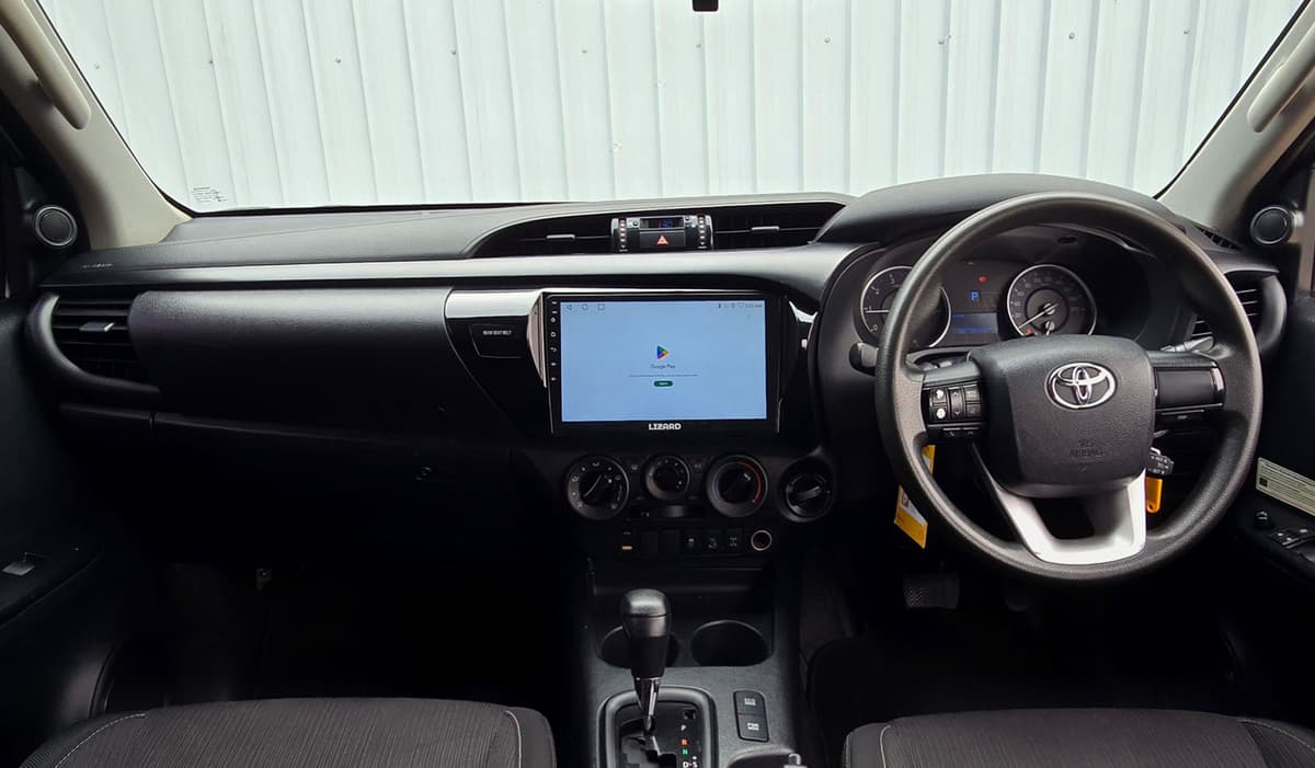 2018 Toyota Hilux ALNTRA SELEC 240G L package image-5