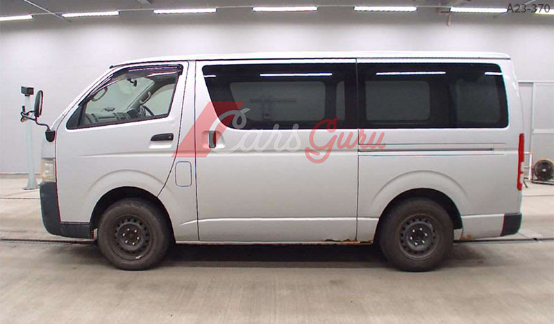 2005 Toyota Regius Ace image-5