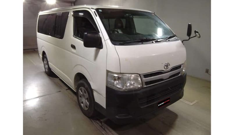 2011 Toyota Hiace image-1
