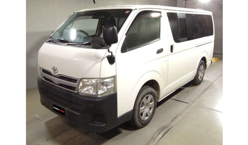 2011 Toyota Hiace image-2
