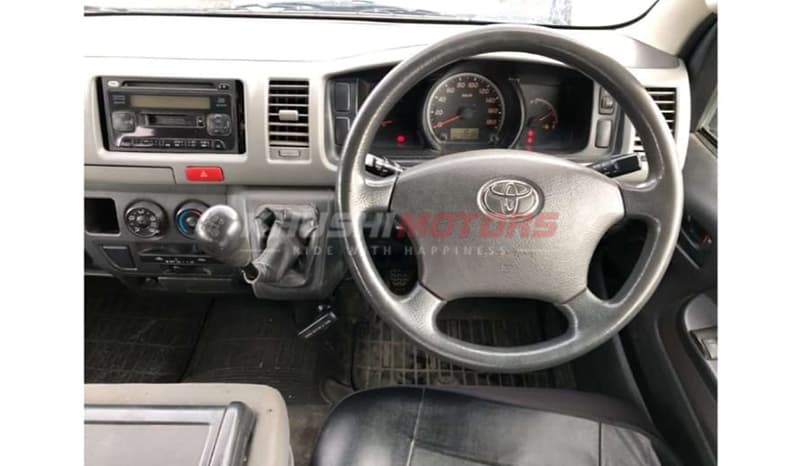 2011 Toyota Hiace image-6