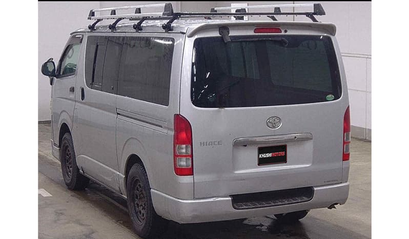 2011 Toyota Hiace image-3