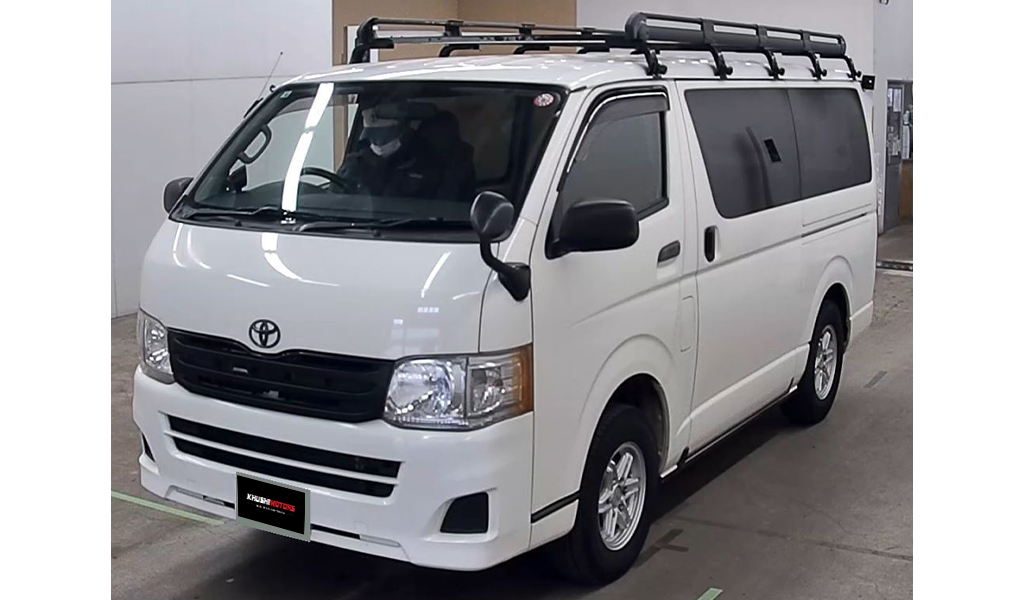2012 Toyota Hiace image-3