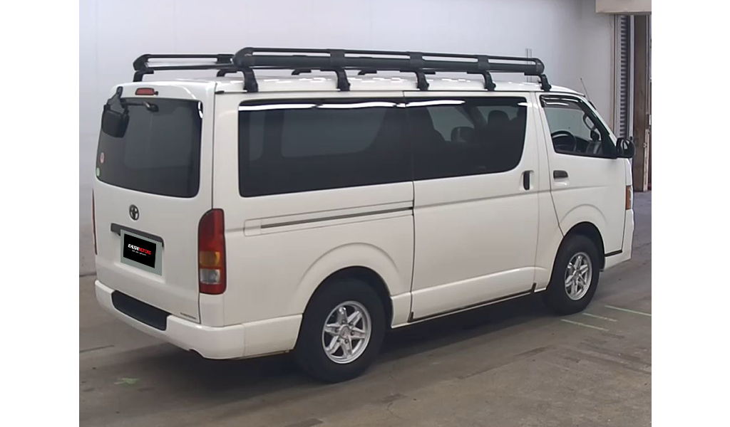 2012 Toyota Hiace image-5