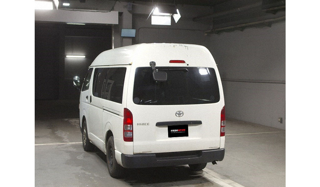 2012 Toyota Hiace image-3