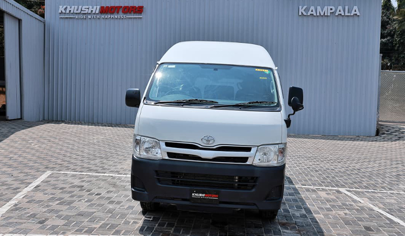 2012 Toyota Hiace image-5