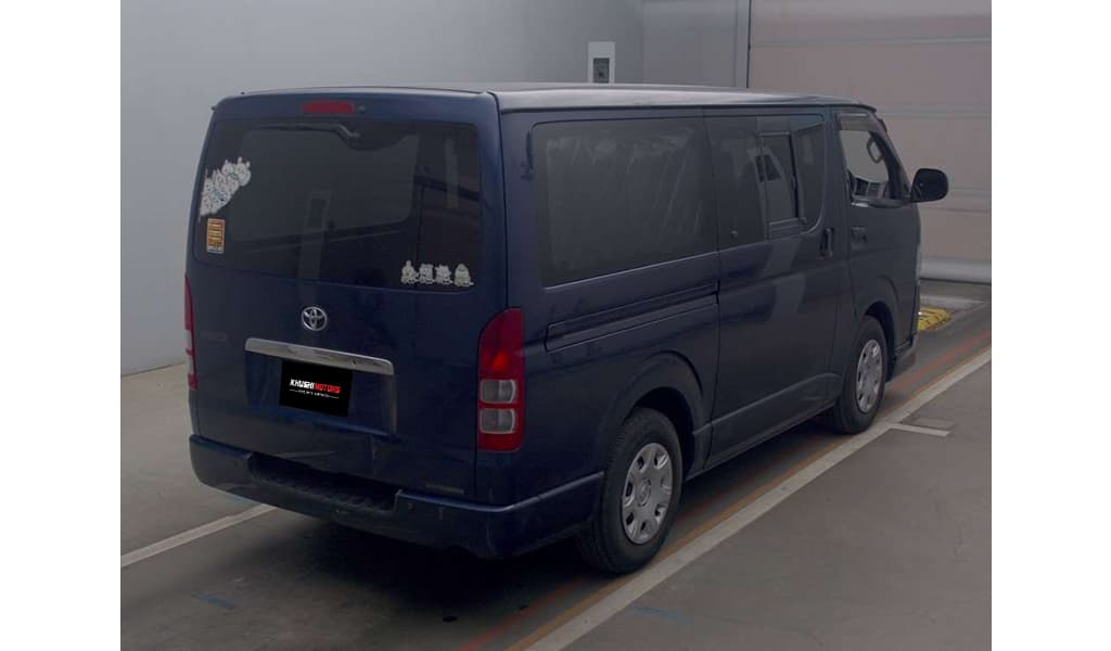 2012 Toyota Hiace image-5
