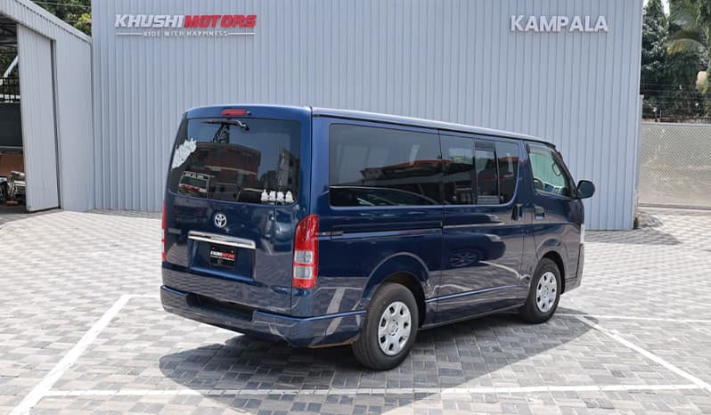 2012 Toyota Hiace image-12