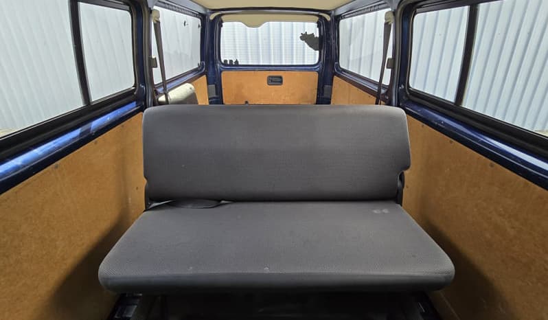 2012 Toyota Hiace image-15