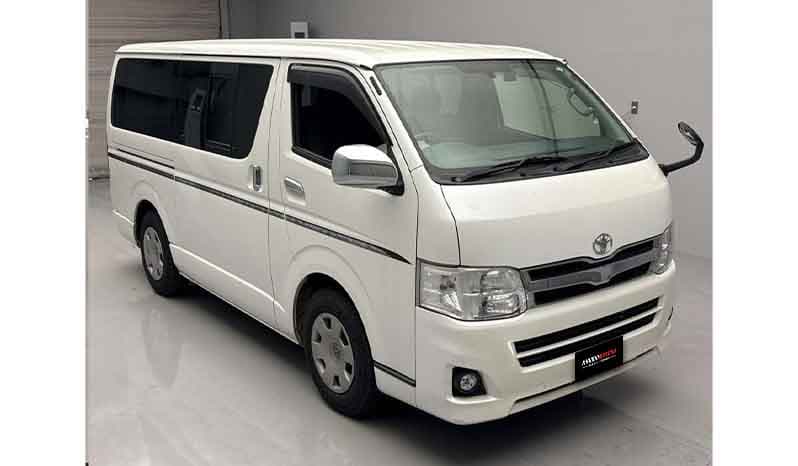 2018 Toyota Hiace image-4