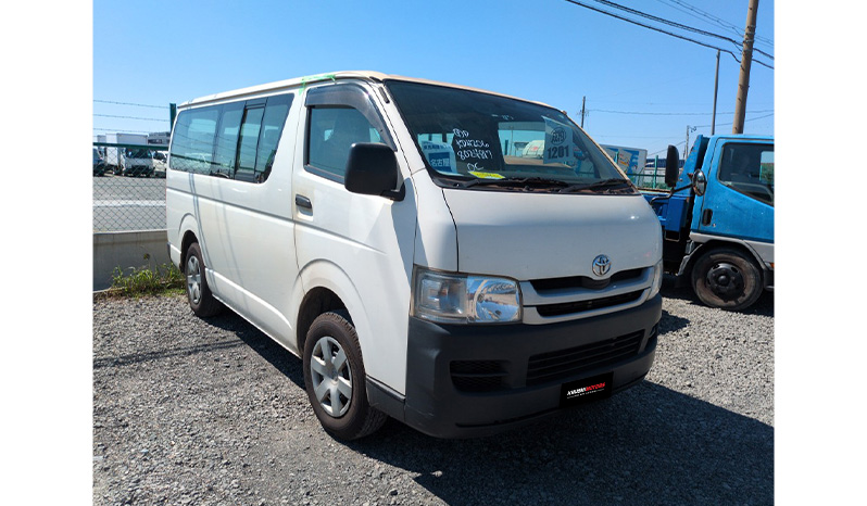 2010 Toyota Hiace DX image-1