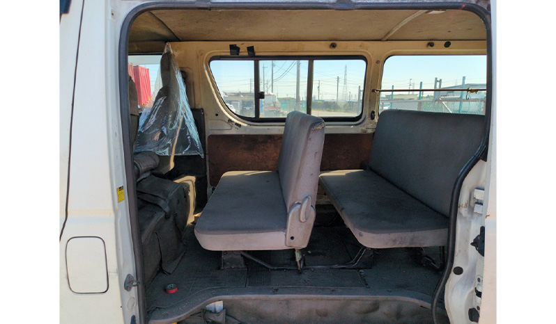 2010 Toyota Hiace DX image-7