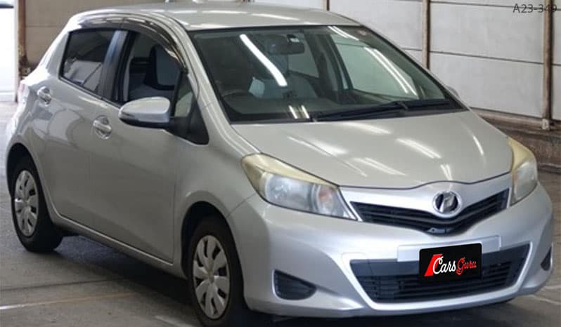 2011 Toyota Vitz image-1