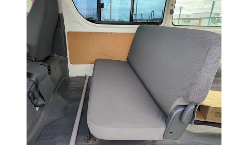 2013 Toyota Hiace DX image-4