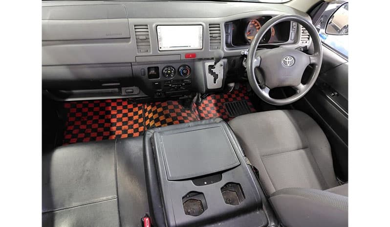 2013 Toyota Hiace DX GL package image-2