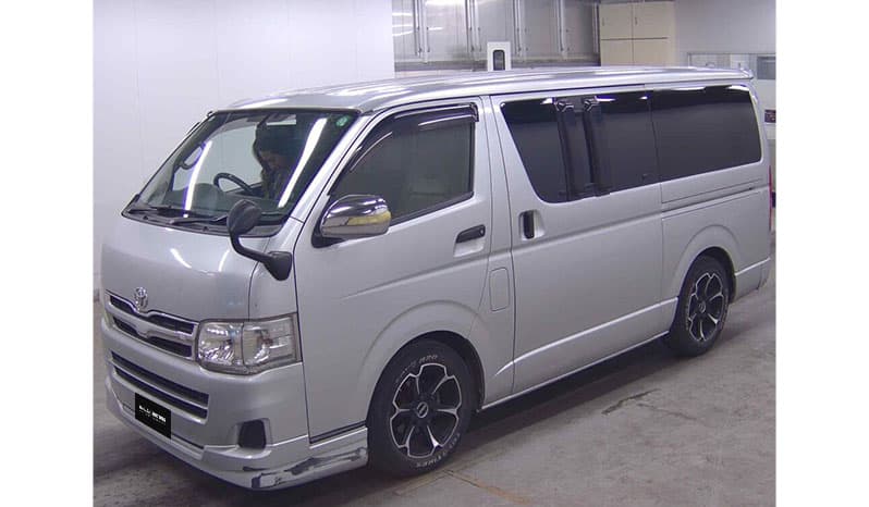 2013 Toyota Hiace DX GL package image-5